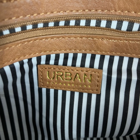 Urban Expressions Robi tote bag in Cognac Brown faux leather - Picture 5 of 7